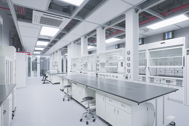 印台实验室革新：安全与科技的现代融合